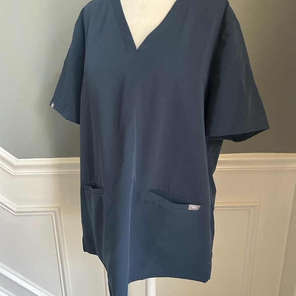 Figs Casma scrub top XL Dark Harbor - Picture 2 of 6